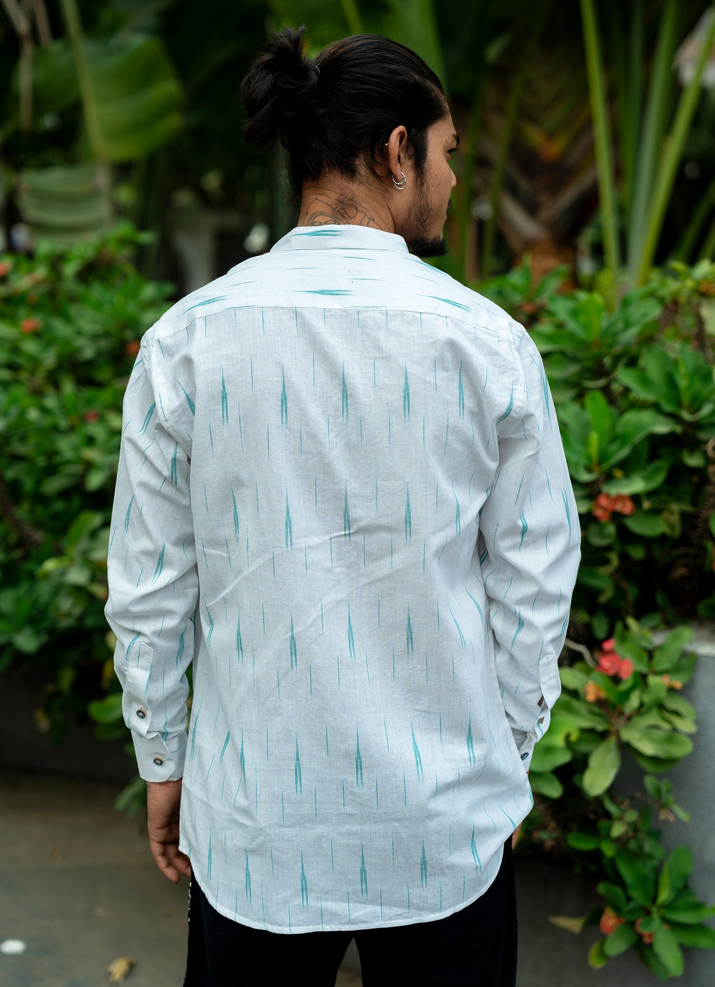 Eye-catching ikat design in white color Premium Organic Cotton