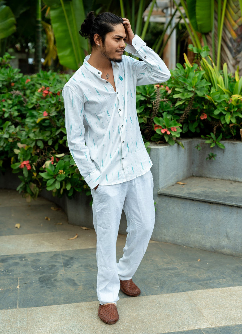 Eye-catching ikat design in white color Premium Organic Cotton