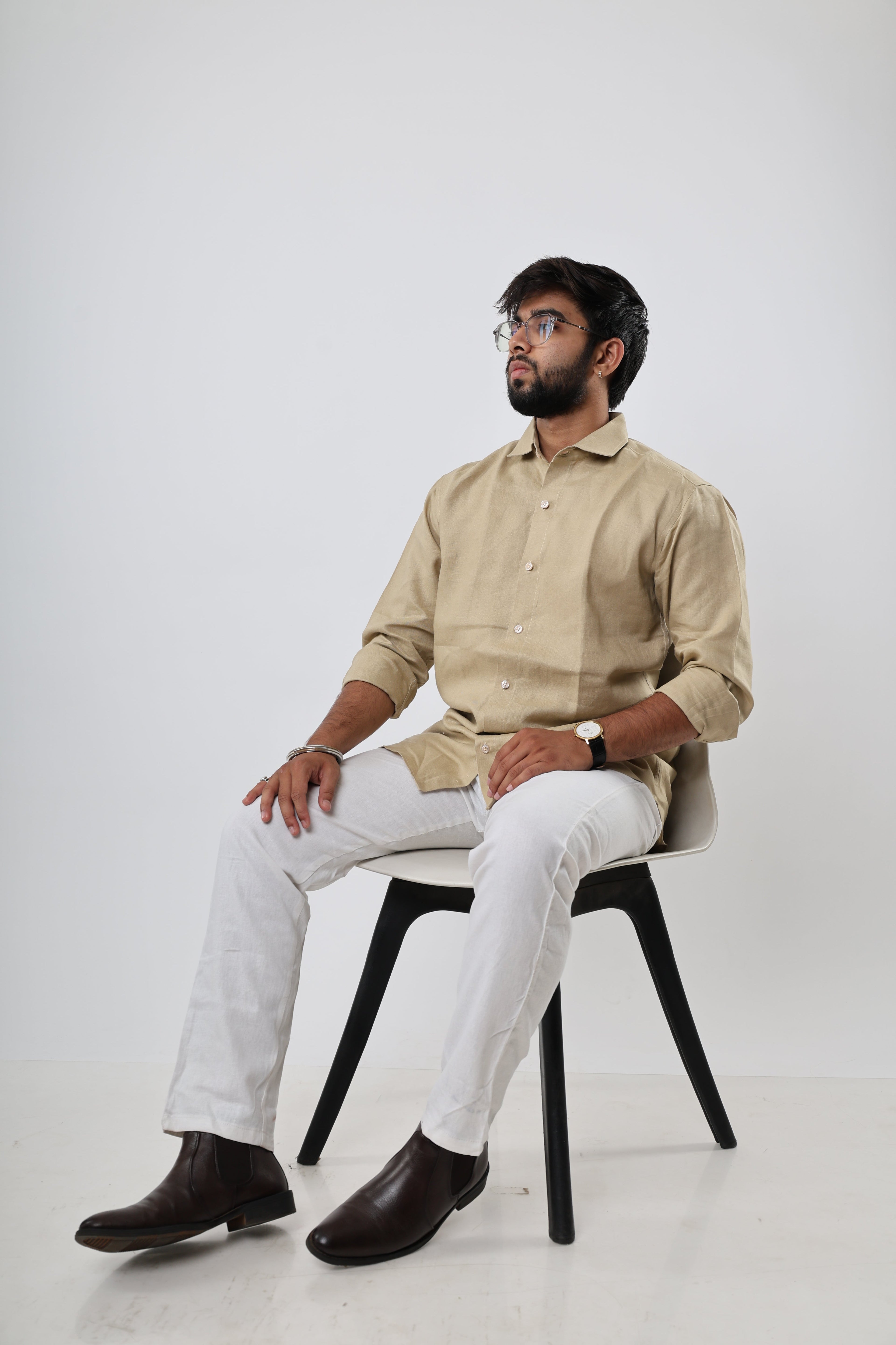 Beige premium linen shirt.